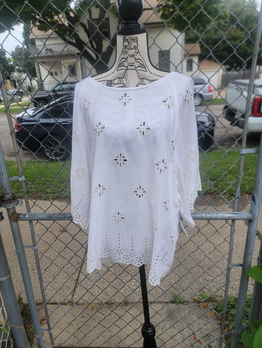 Karen Kane Heat Wave Scallop Eyelet Top White Size S NWT